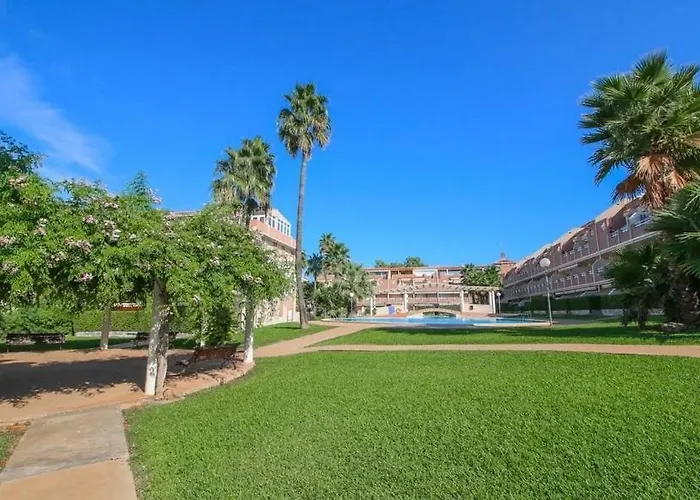 Planta Baja Con Piscina A Tres Min De La Playa *